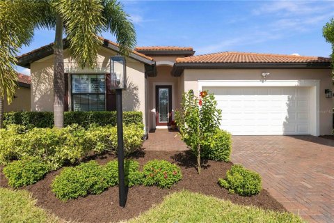 Villa ou maison à vendre à Bradenton, Floride: 3 chambres, 187.29 m2 № 2429217 - photo 2