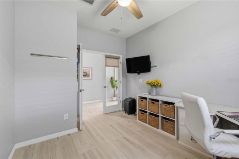 Villa ou maison à vendre à Bradenton, Floride: 3 chambres, 187.29 m2 № 2429217 - photo 10