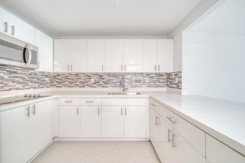 Купить кондоминиум в Майами-Бич, Флорида 1 спальня, 55.74м2, № 2064618 - фото 14