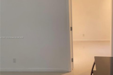 Touwnhouse à louer à Davie, Floride: 3 chambres, 134.71 m2 № 1924461 - photo 10