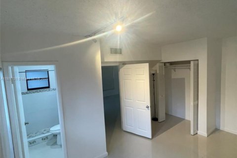 Touwnhouse à louer à Davie, Floride: 3 chambres, 134.71 m2 № 1924461 - photo 8