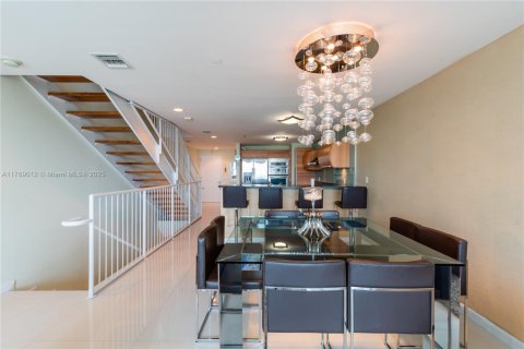 Copropriété à louer à Aventura, Floride: 3 chambres, 196.86 m2 № 1691312 - photo 6