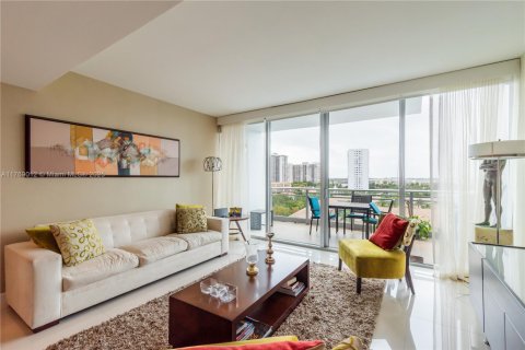 Copropriété à louer à Aventura, Floride: 3 chambres, 196.86 m2 № 1691312 - photo 2
