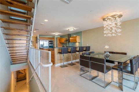 Copropriété à louer à Aventura, Floride: 3 chambres, 196.86 m2 № 1691312 - photo 7