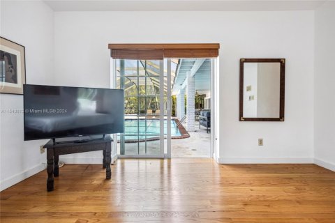 Casa en alquiler en Pinecrest, Florida, 4 dormitorios, 227.24 m2 № 1938094 - foto 26