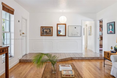 Casa en alquiler en Pinecrest, Florida, 4 dormitorios, 227.24 m2 № 1938094 - foto 6