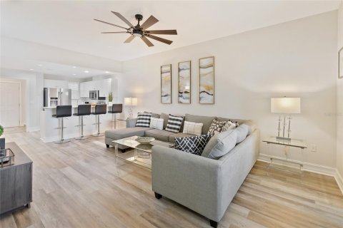 Condo in Bradenton, Florida, 2 bedrooms  № 1761356 - photo 3