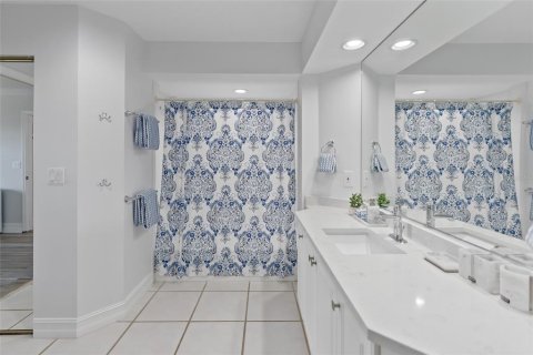 Condo in Bradenton, Florida, 2 bedrooms  № 1761356 - photo 22