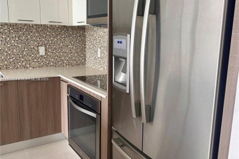 Condominio en venta en Doral, Florida, 2 dormitorios, 88.26 m2 № 1979475 - foto 7