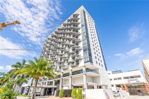 Condominio en venta en Doral, Florida, 2 dormitorios, 88.26 m2 № 1979475 - foto 2