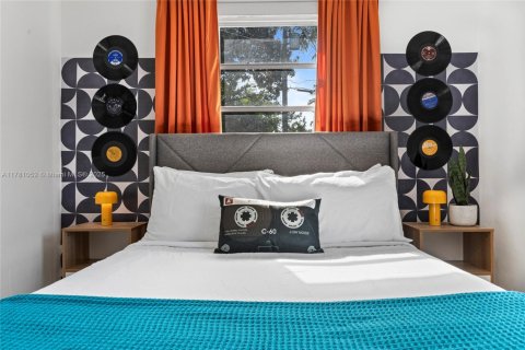 Снять в аренду виллу или дом в Майами, Флорида 3 спальни, 102.66м2, № 1935824 - фото 20