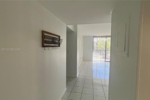 Copropriété à louer à Miami, Floride: 2 chambres, 89.65 m2 № 2075304 - photo 5
