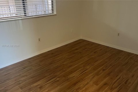 Copropriété à louer à Miami, Floride: 2 chambres, 89.65 m2 № 2075304 - photo 16
