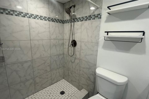 Copropriété à louer à Miami, Floride: 2 chambres, 89.65 m2 № 2075304 - photo 11