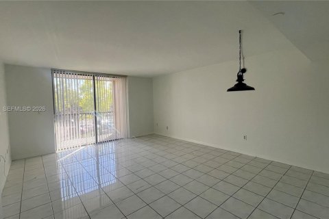 Copropriété à louer à Miami, Floride: 2 chambres, 89.65 m2 № 2075304 - photo 6