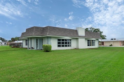 Купить виллу или дом в Семинол, Флорида 5 комнат, 111.48м2, № 1898574 - фото 30