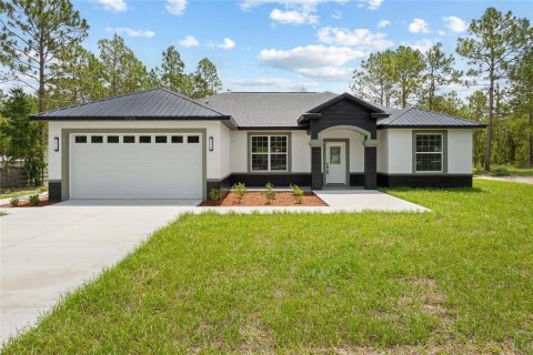 House in Dunnellon, Florida 4 bedrooms, 186.83 sq.m. № 1817968 - photo 1