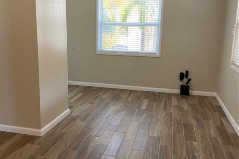 Commercial property in Sarasota, Florida 6 bedrooms, 274.8 sq.m. № 2364779 - photo 14