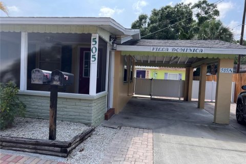 Commercial property in Sarasota, Florida 6 bedrooms, 274.8 sq.m. № 2364779 - photo 12