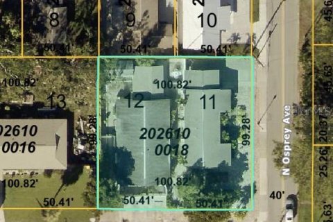 Commercial property in Sarasota, Florida 6 bedrooms, 274.8 sq.m. № 2364779 - photo 3