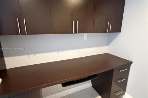 Villa ou maison à louer à Miami, Floride: 4 chambres, 181.53 m2 № 2001343 - photo 20