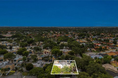 Touwnhouse à vendre à Miami, Floride: 2 chambres, 147.9 m2 № 1779102 - photo 25
