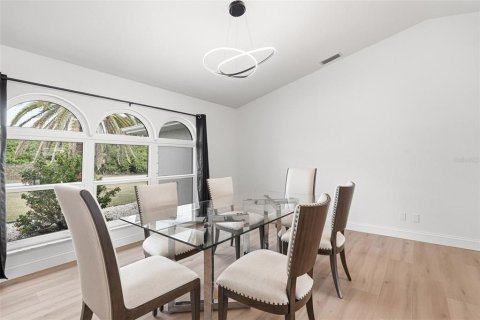 Villa ou maison à vendre à Port Charlotte, Floride: 4 chambres, 219.71 m2 № 2353371 - photo 5