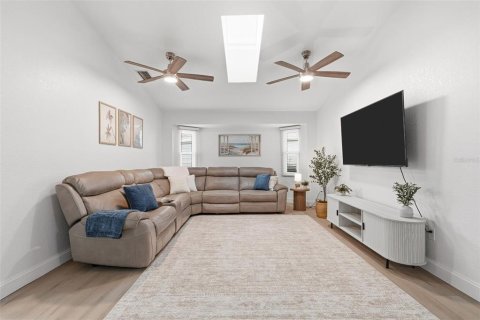 Villa ou maison à vendre à Port Charlotte, Floride: 4 chambres, 219.71 m2 № 2353371 - photo 13