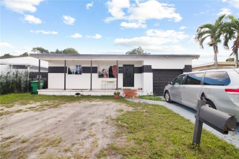 Villa ou maison à Miami, Floride 3 chambres, 121.7 m2 № 2024594
