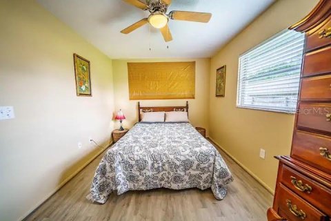 Commercial property in Sarasota, Florida 4 bedrooms, 149.02 sq.m. № 2369620 - photo 10