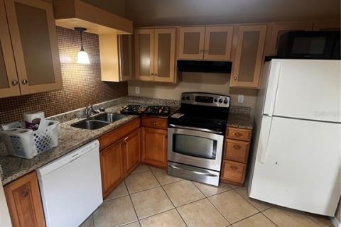 Commercial property in Sarasota, Florida 4 bedrooms, 149.02 sq.m. № 2369620 - photo 16