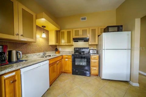 Commercial property in Sarasota, Florida 4 bedrooms, 149.02 sq.m. № 2369620 - photo 5