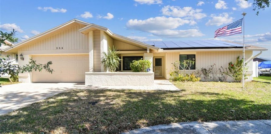 Casa en Safety Harbor, Florida 4 dormitorios, 189.06 m2 № 1850235