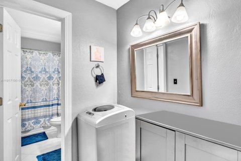 Снять в аренду квартиру в Пемброк-Пайнс, Флорида 1 спальня, 69.86м2, № 1973390 - фото 10