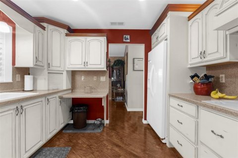 Casa en venta en Spring Hill, Florida, 3 dormitorios, 265.89 m2 № 1913662 - foto 11
