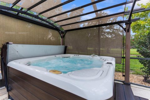 Casa en venta en Spring Hill, Florida, 3 dormitorios, 265.89 m2 № 1913662 - foto 5