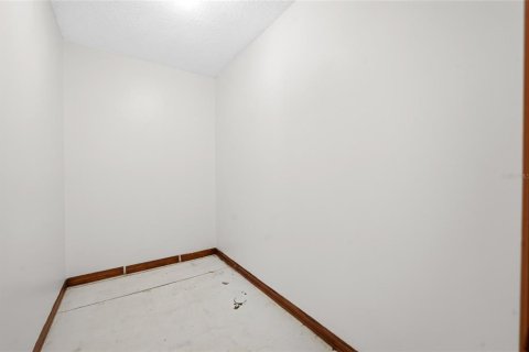 Villa ou maison à vendre à DeLand, Floride: 2 chambres, 187.29 m2 № 2410087 - photo 21