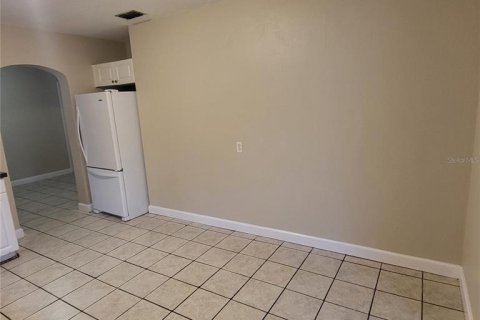 Casa en venta en Zephyrhills, Florida, 4 dormitorios, 152.73 m2 № 1877412 - foto 14