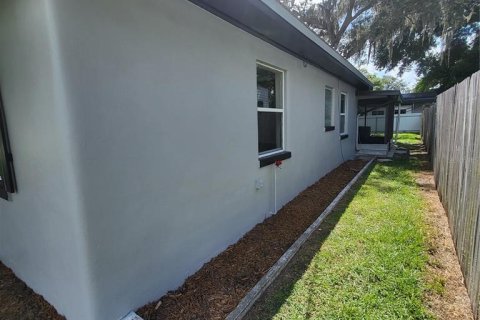 Casa en venta en Zephyrhills, Florida, 4 dormitorios, 152.73 m2 № 1877412 - foto 8