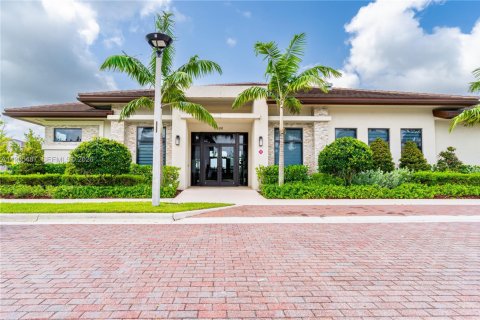 Touwnhouse à louer à Miami, Floride: 3 chambres, 122.63 m2 № 2027036 - photo 16