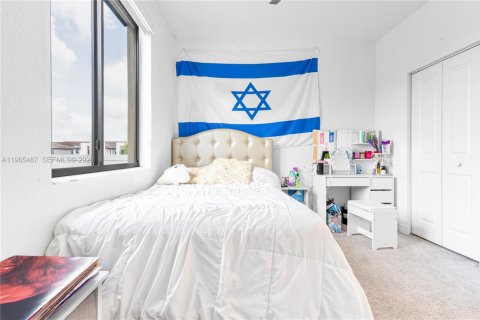 Touwnhouse à louer à Miami, Floride: 3 chambres, 122.63 m2 № 2027036 - photo 2