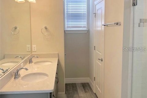 Townhouse in Orlando, Florida 3 bedrooms, 195.09 sq.m. № 2117247 - photo 26