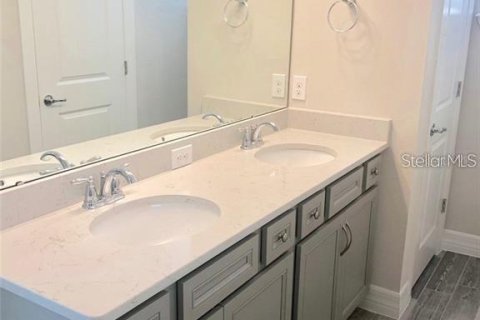 Townhouse in Orlando, Florida 3 bedrooms, 195.09 sq.m. № 2117247 - photo 24