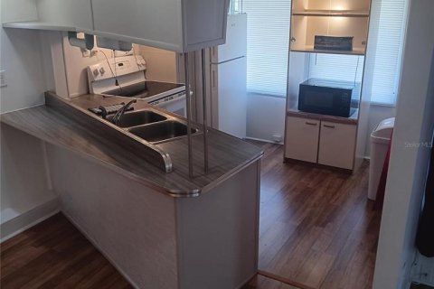 Apartamento en alquiler en Bradenton, Florida, 2 dormitorios, 85.66 m2 № 1901011 - foto 8