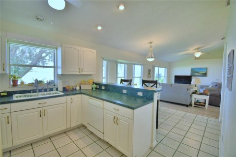 Casa en venta en Frostproof, Florida, 3 dormitorios, 132.94 m2 № 1544922 - foto 9
