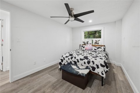 Villa ou maison à vendre à Keystone Heights, Floride: 4 chambres, 301.75 m2 № 2330853 - photo 29