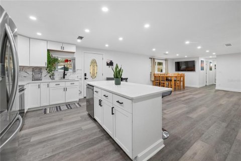 Villa ou maison à vendre à Keystone Heights, Floride: 4 chambres, 301.75 m2 № 2330853 - photo 21