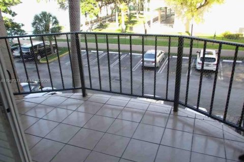 Снять в аренду кондоминиум в Майами, Флорида 1 спальня, 70.23м2, № 2004573 - фото 4