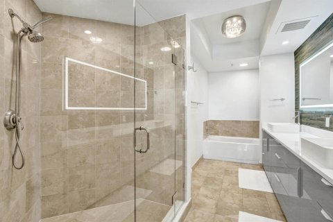 Купить кондоминиум в Форт-Лодердейл, Флорида 3 комнаты, 146.69м2, № 2082957 - фото 24