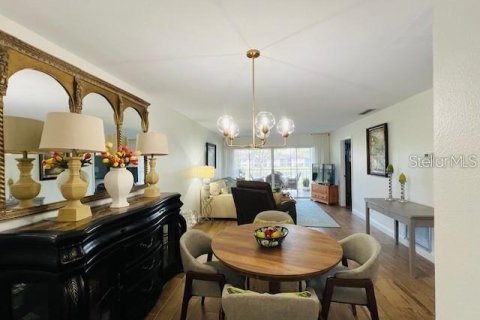 Condo in Sarasota, Florida, 2 bedrooms  № 2201874 - photo 4